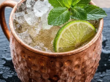 Moscow Mule Clásico con Cerveza de Jengibre y Lima Fresca