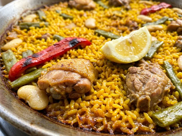 Paella Valenciana Auténtica