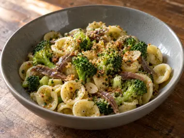 Orecchiette Con Brócoli, Anchoas Y Ajo