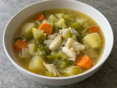 Porrusalda Vasca Tradicional Con Bacalao