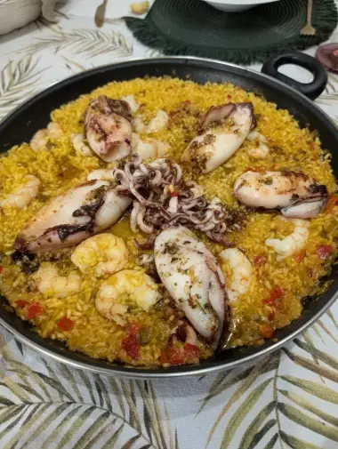 Arroz con chipirones